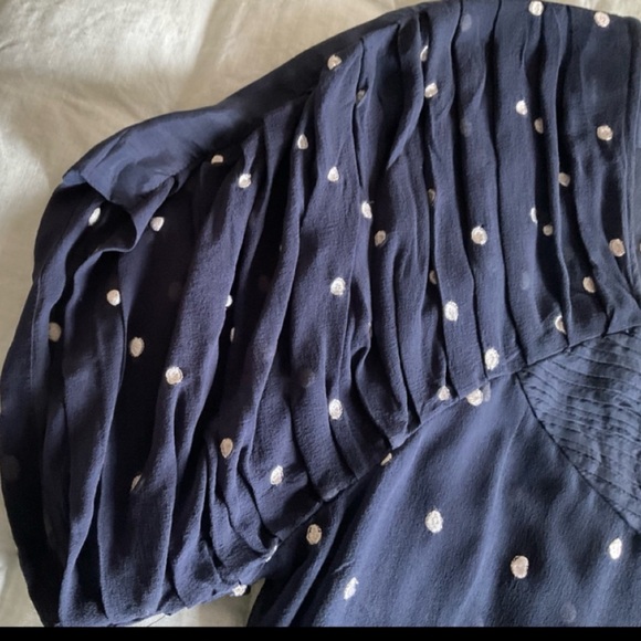 Stunning Anthropologie 100% Silk Navy and White Polka-Dot Embroidered Blouse - Picture 4 of 7